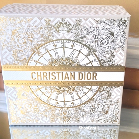Dior - Picture 1 of 4